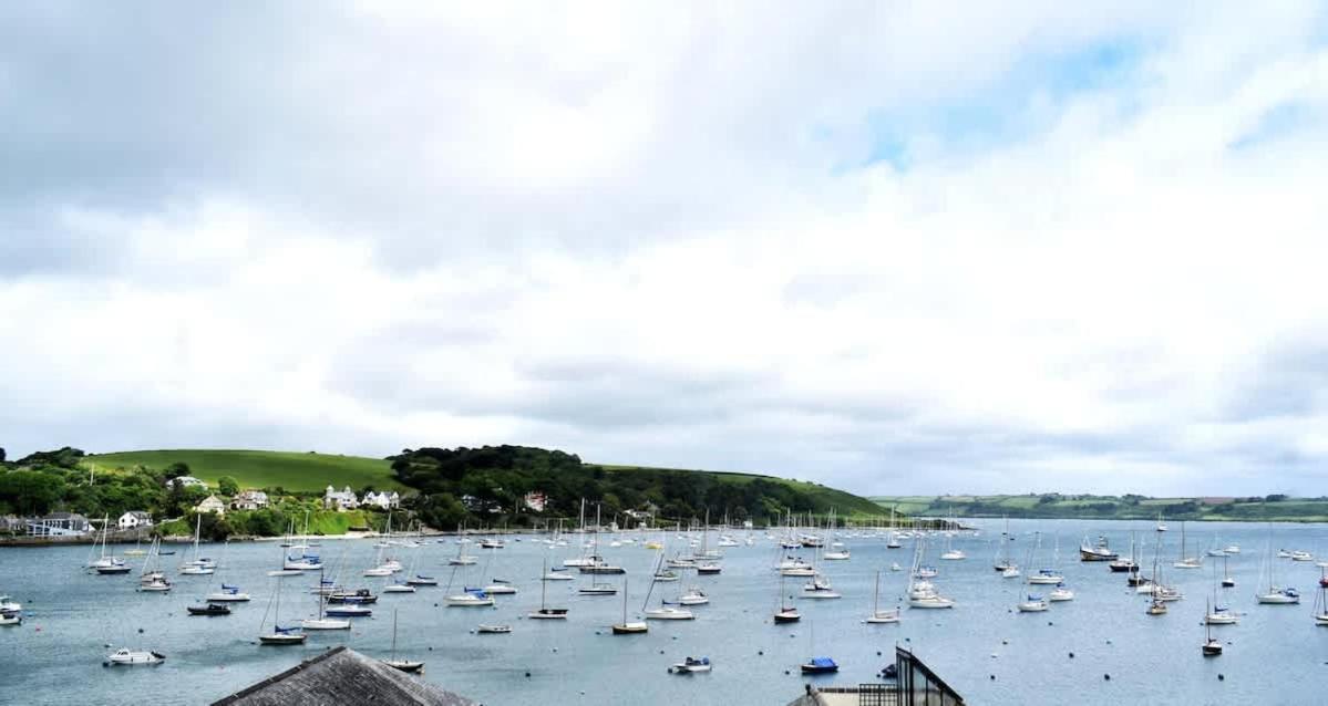 Breathtaking High Street Townhouse With Stunning Sea Views At 'The Old Fishermans Townhouse' Falmouth Eksteriør bilde