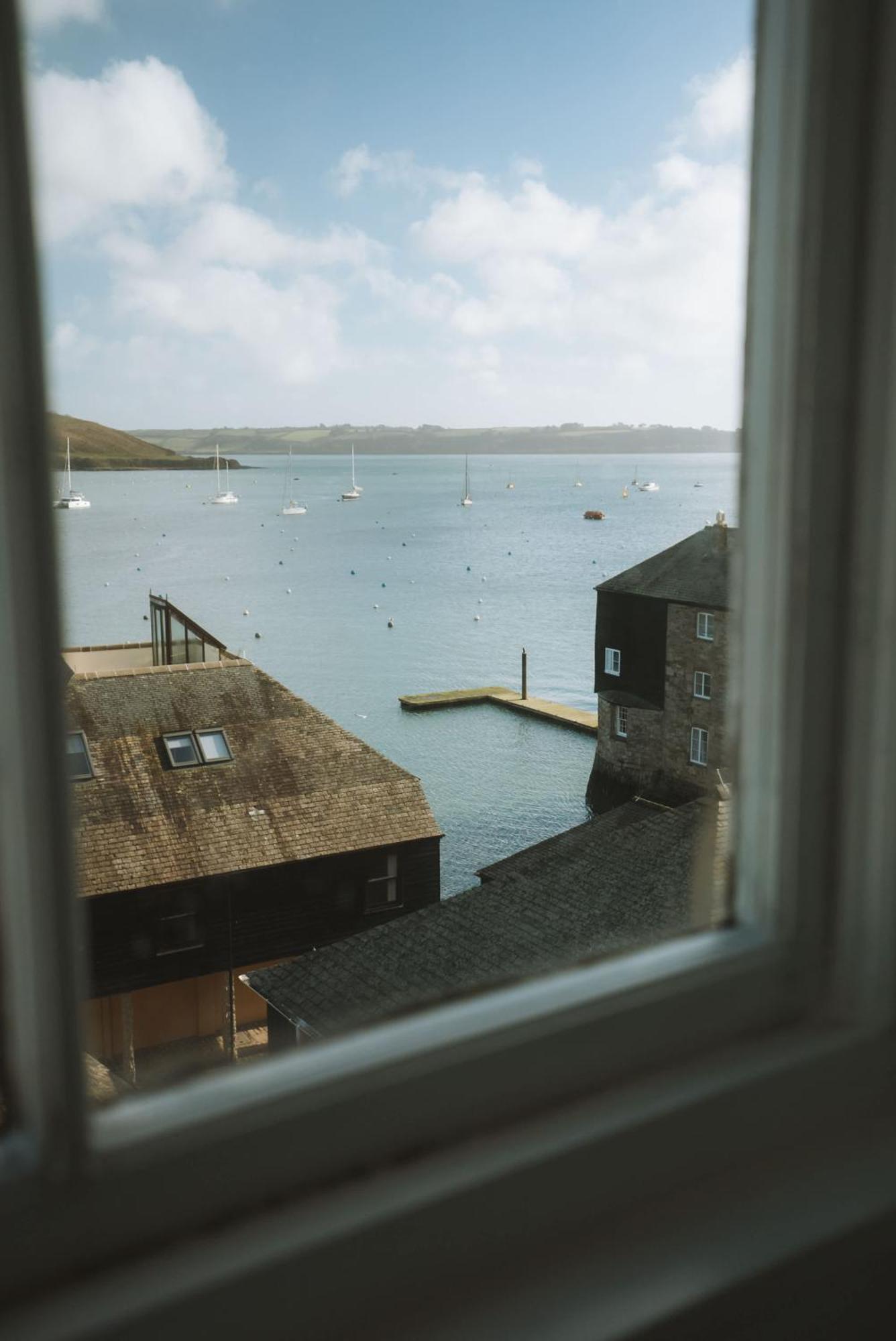 Breathtaking High Street Townhouse With Stunning Sea Views At 'The Old Fishermans Townhouse' Falmouth Eksteriør bilde